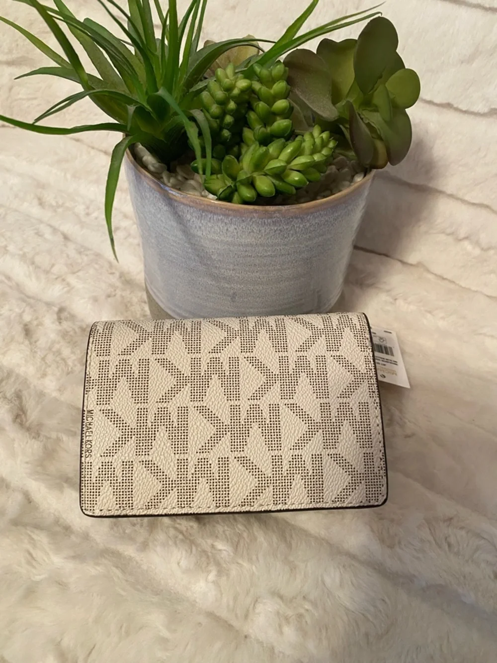 Brand New Michael Kors Medium Wallet